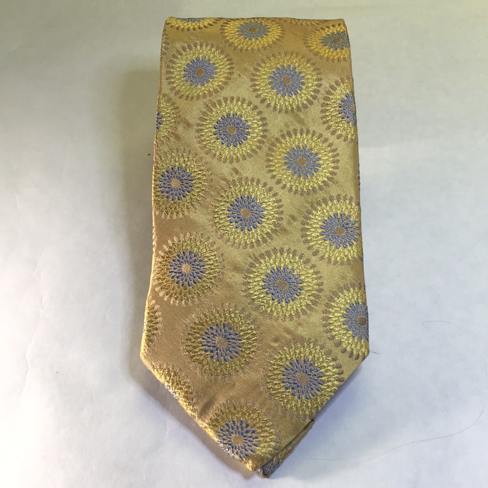 Boss - Hugo Boss gold with blue round floral pattern. Italian made 100% silk